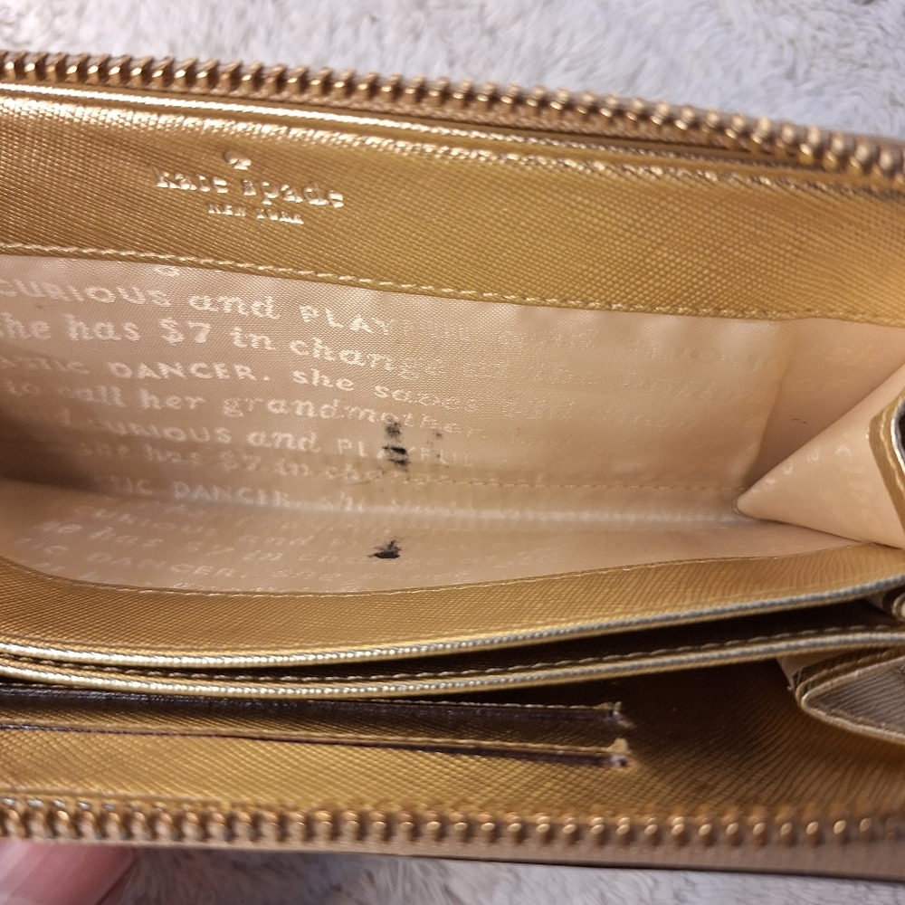 Kate Spade Gold Wallet. - Picture 2 of 9